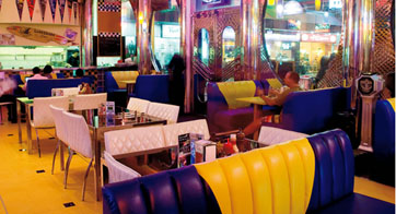 V8 Diner